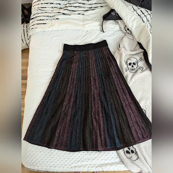 Nanette Lepore Midi Skirt -- multi color shimmer -- Size S - Picture 2 of 5